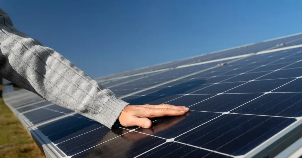 Instalación de placas solares en vivienda de 100m2
